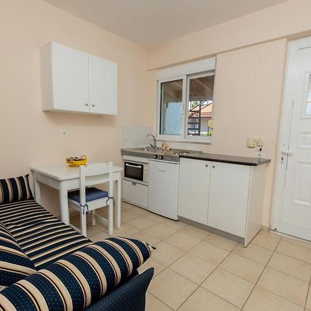 Αnastasia Apartments Mavrovoúnion Dış mekan fotoğraf