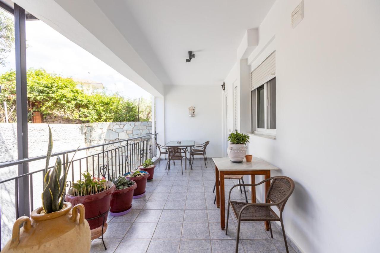 Αnastasia Apartments Mavrovoúnion Dış mekan fotoğraf