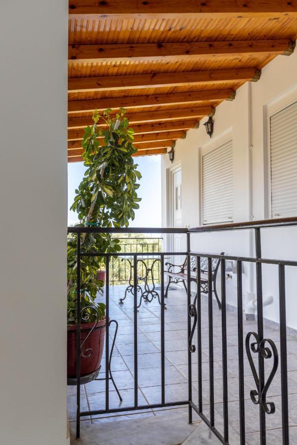 Αnastasia Apartments Mavrovoúnion Dış mekan fotoğraf