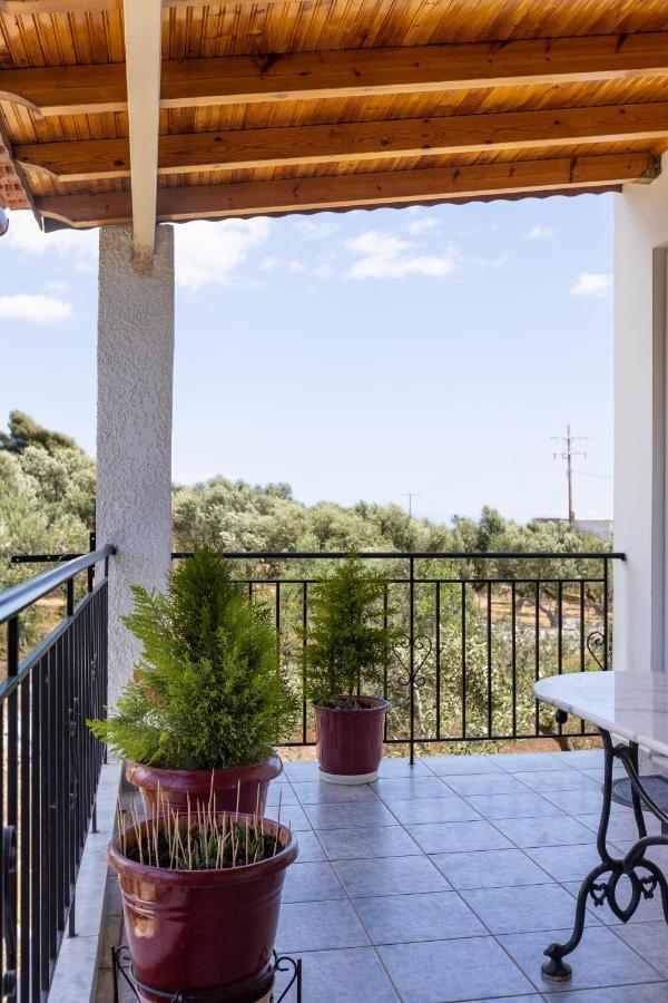 Αnastasia Apartments Mavrovoúnion Dış mekan fotoğraf