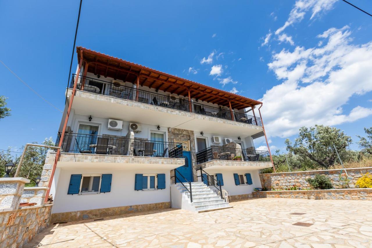 Αnastasia Apartments Mavrovoúnion Dış mekan fotoğraf